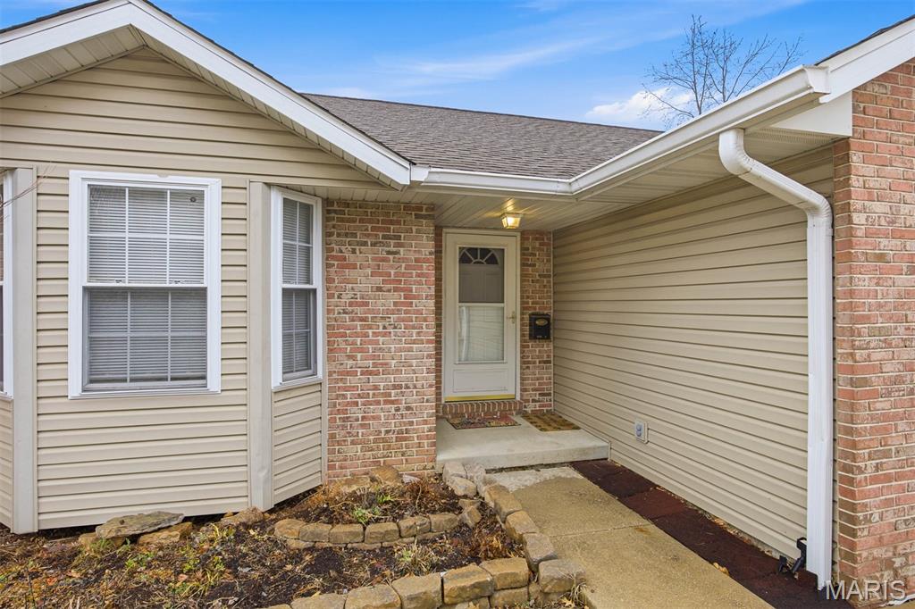 1335 Poplar Street, Unit A Highland, IL 62249 - Photo 4 of 38