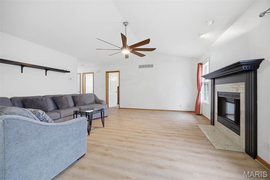 1335 Poplar Street, Unit A Highland, IL 62249 - Photo 8 of 38