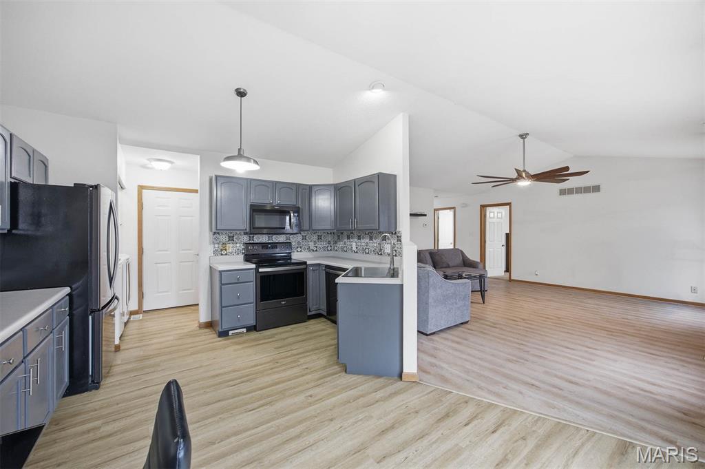 1335 Poplar Street, Unit A Highland, IL 62249 - Photo 9 of 38
