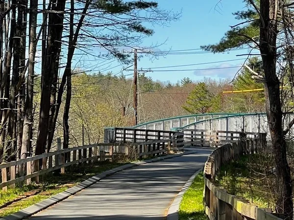 $3,500 | 292 Great Road, Unit 2, Acton, MA 01720