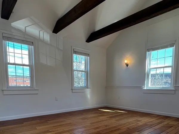 $3,500 | 292 Great Road, Unit 2, Acton, MA 01720