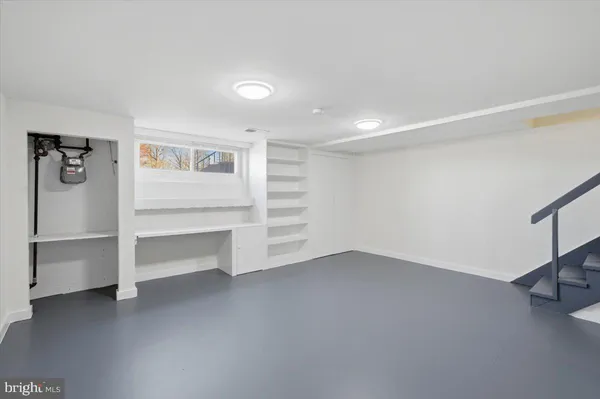 $3,200 | 5039 8th Road South, Arlington, VA 22204
