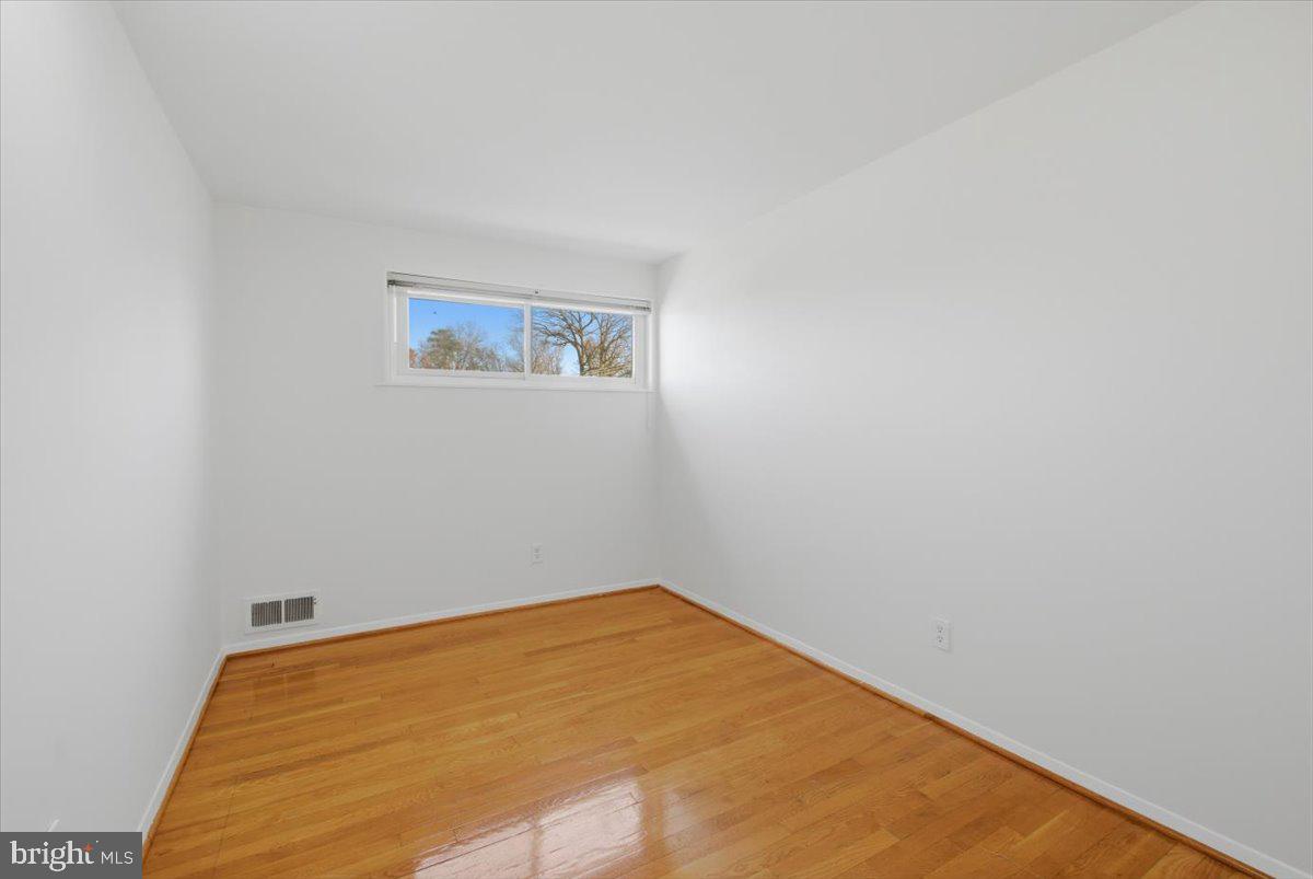 5039 8th Road South Arlington, VA 22204 - Photo 20 of 35