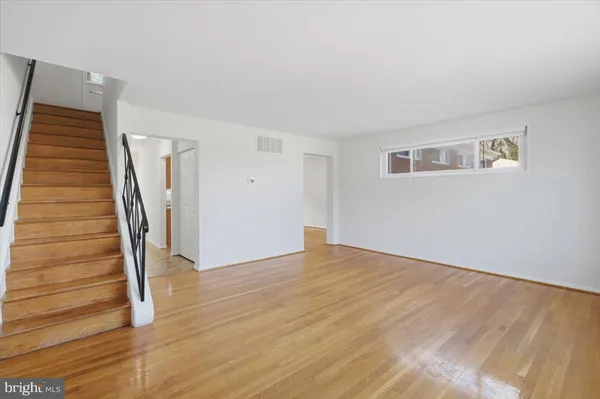 $3,200 | 5039 8th Road South, Arlington, VA 22204