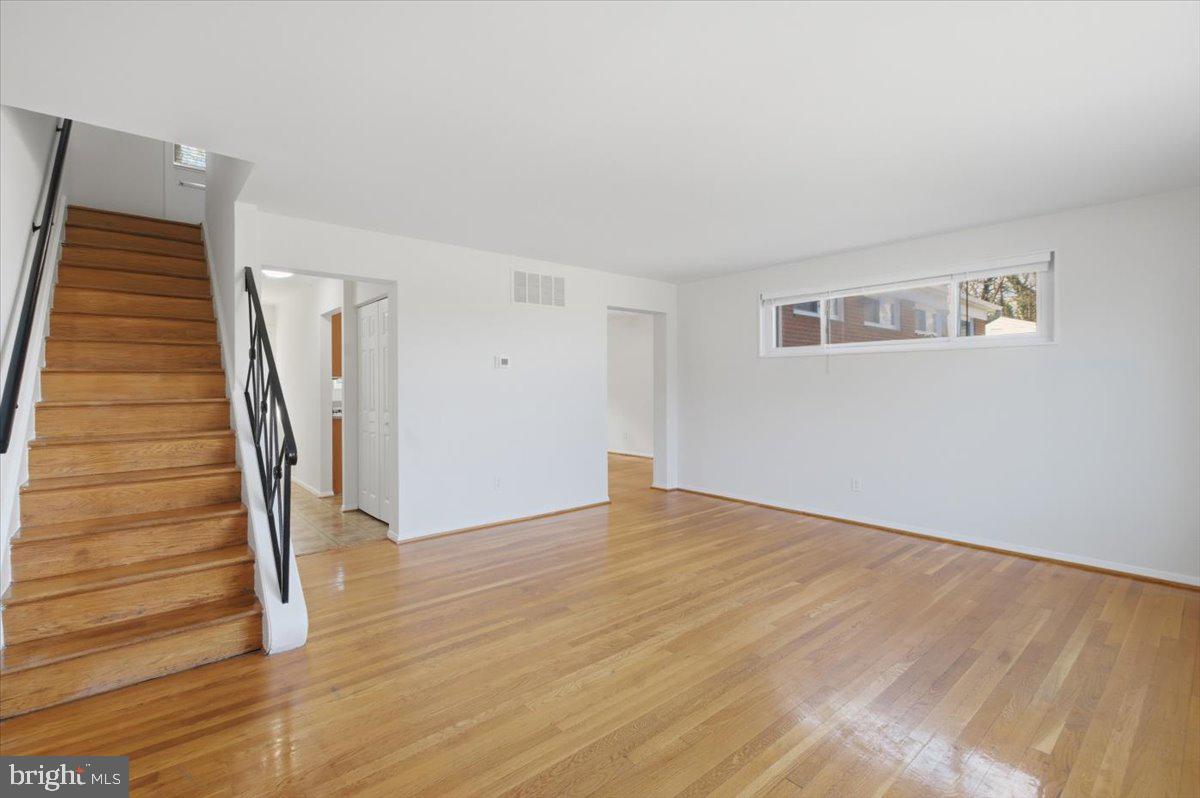 5039 8th Road South Arlington, VA 22204 - Photo 2 of 35