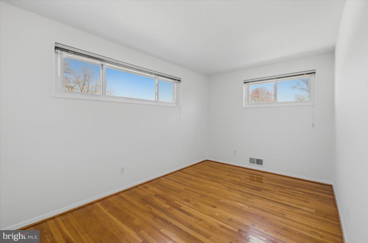 5039 8th Road South Arlington, VA 22204 - Photo 22 of 35