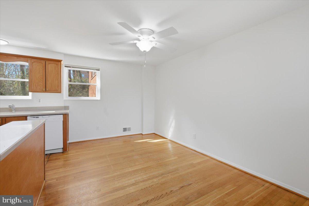 5039 8th Road South Arlington, VA 22204 - Photo 6 of 35