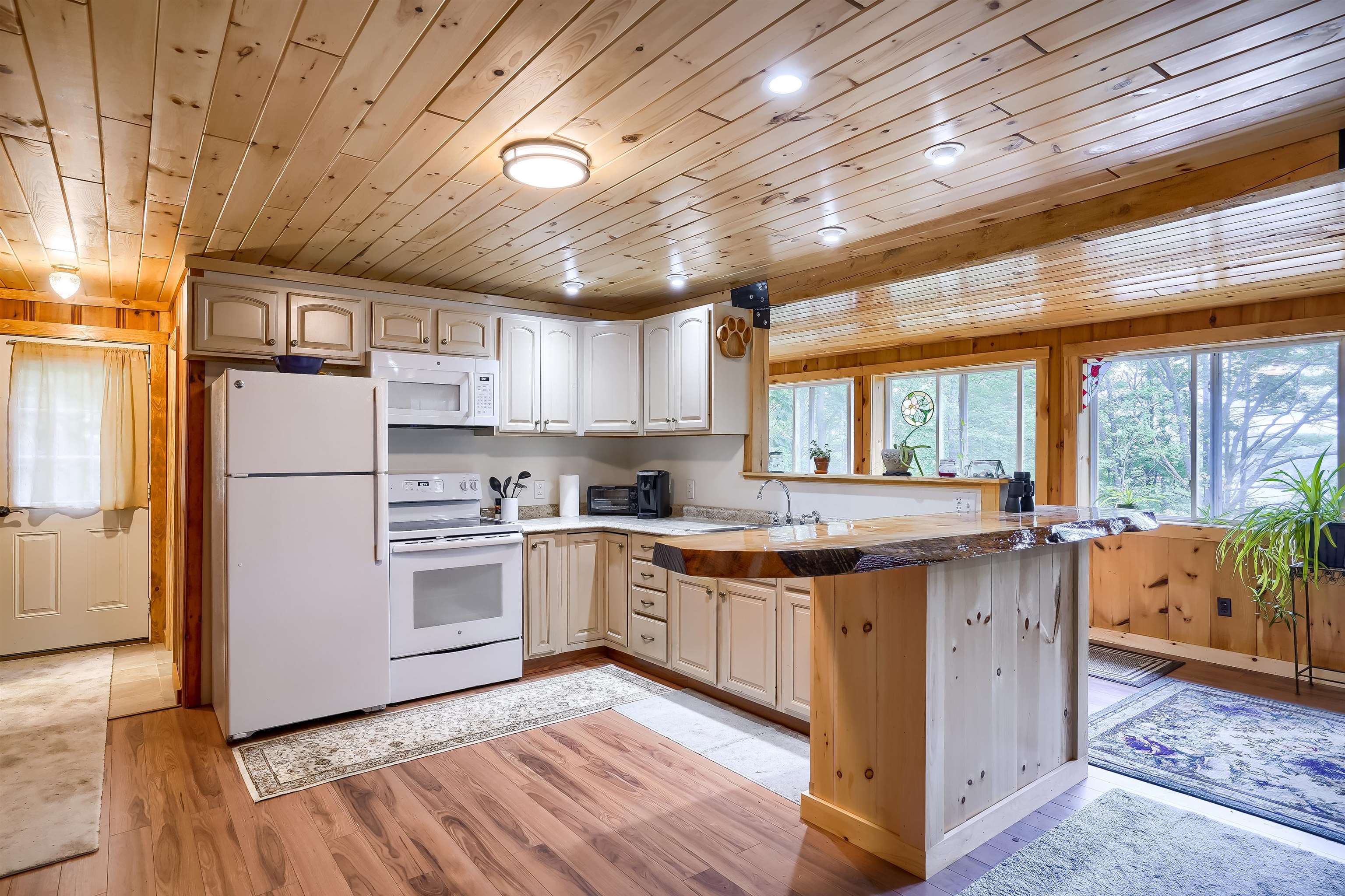 28 Monomonac Terrace Rindge, NH 03461 - Photo 9 of 29