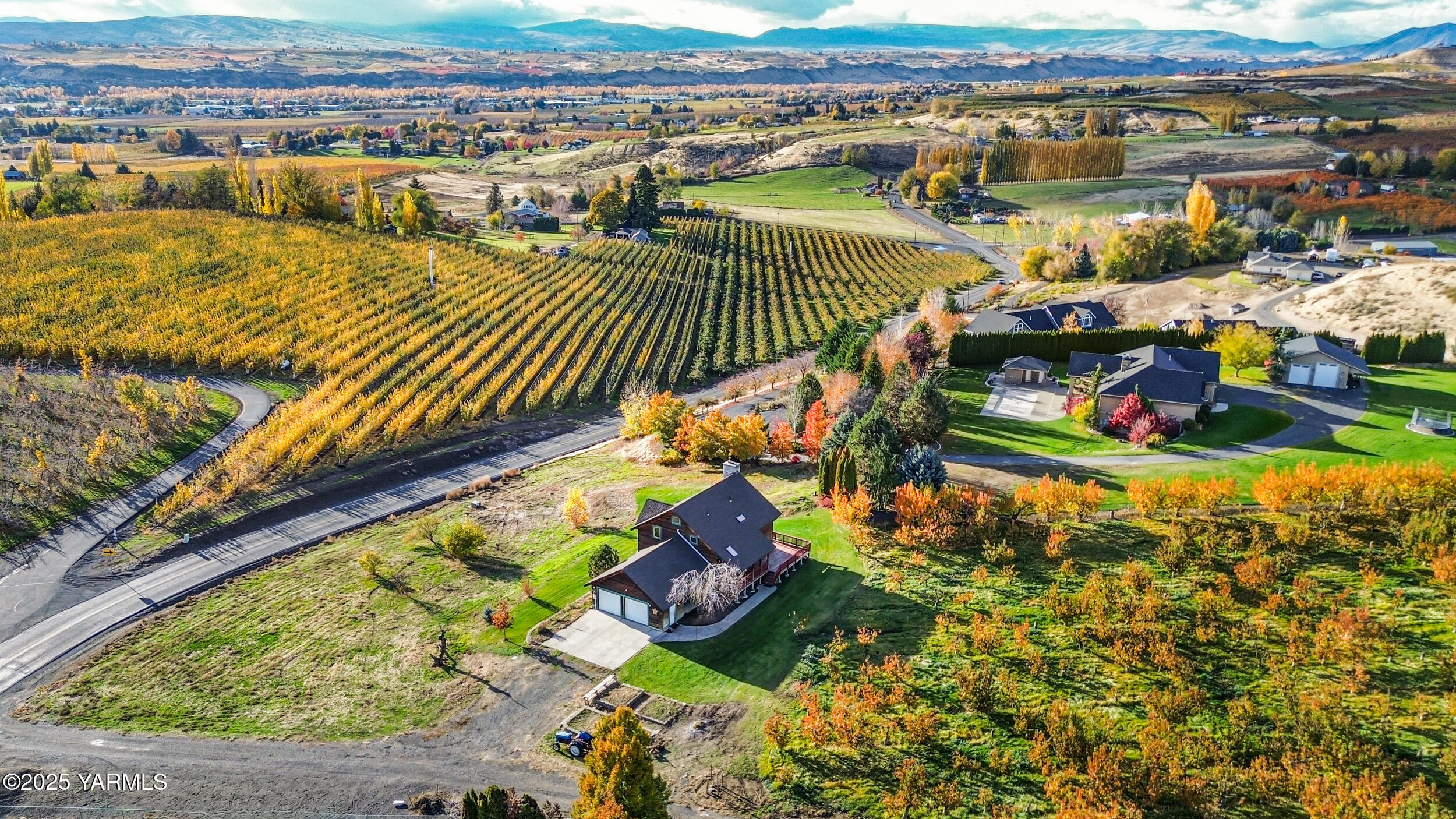 731 Selah Naches Road Selah, WA 98942 - Photo 43 of 44 view of a city