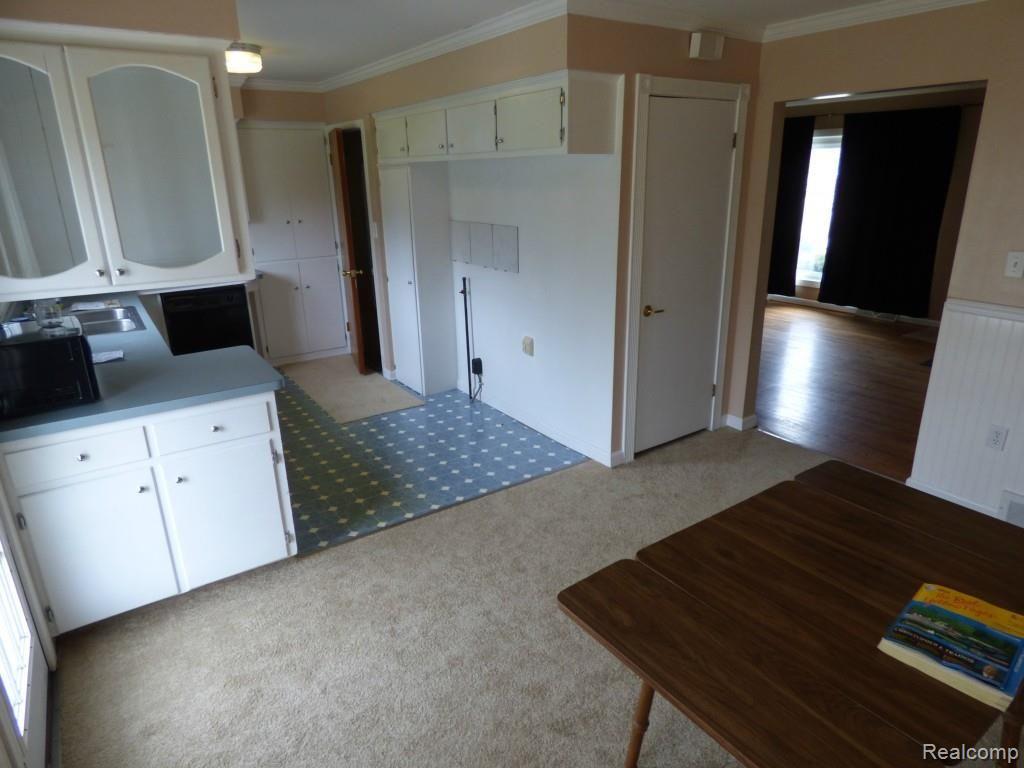 2285 East Maple Road Milford, MI 48381 - Photo 17 of 27 P1090688.jpg