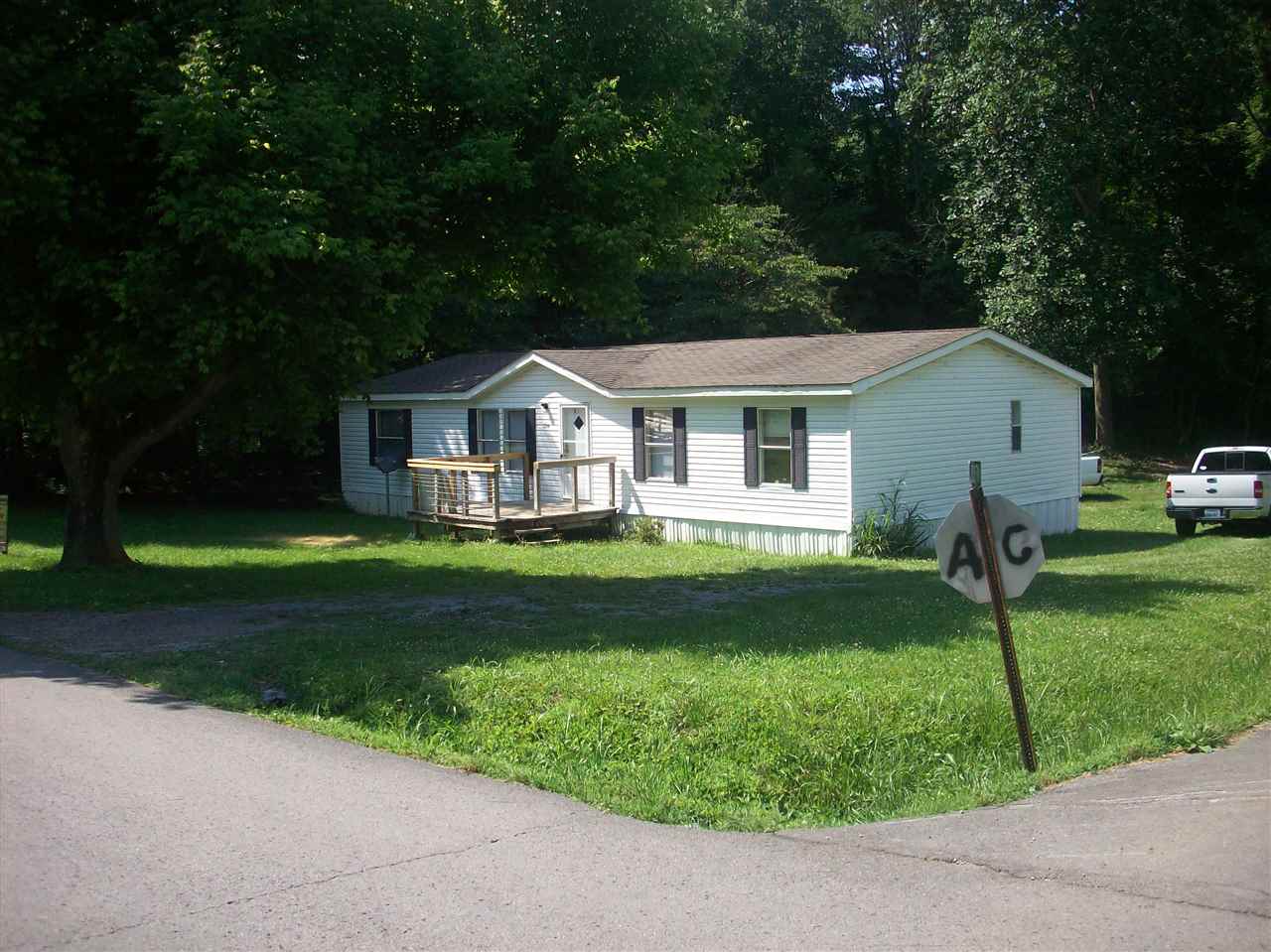 214 Tadpole Road Scottsville, KY 42164 - Photo 2 of 8 Gallery Image 2