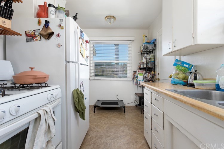 1826 South Tremont Street, Unit 1828 Oceanside, CA 92054 - Photo 12 of 40