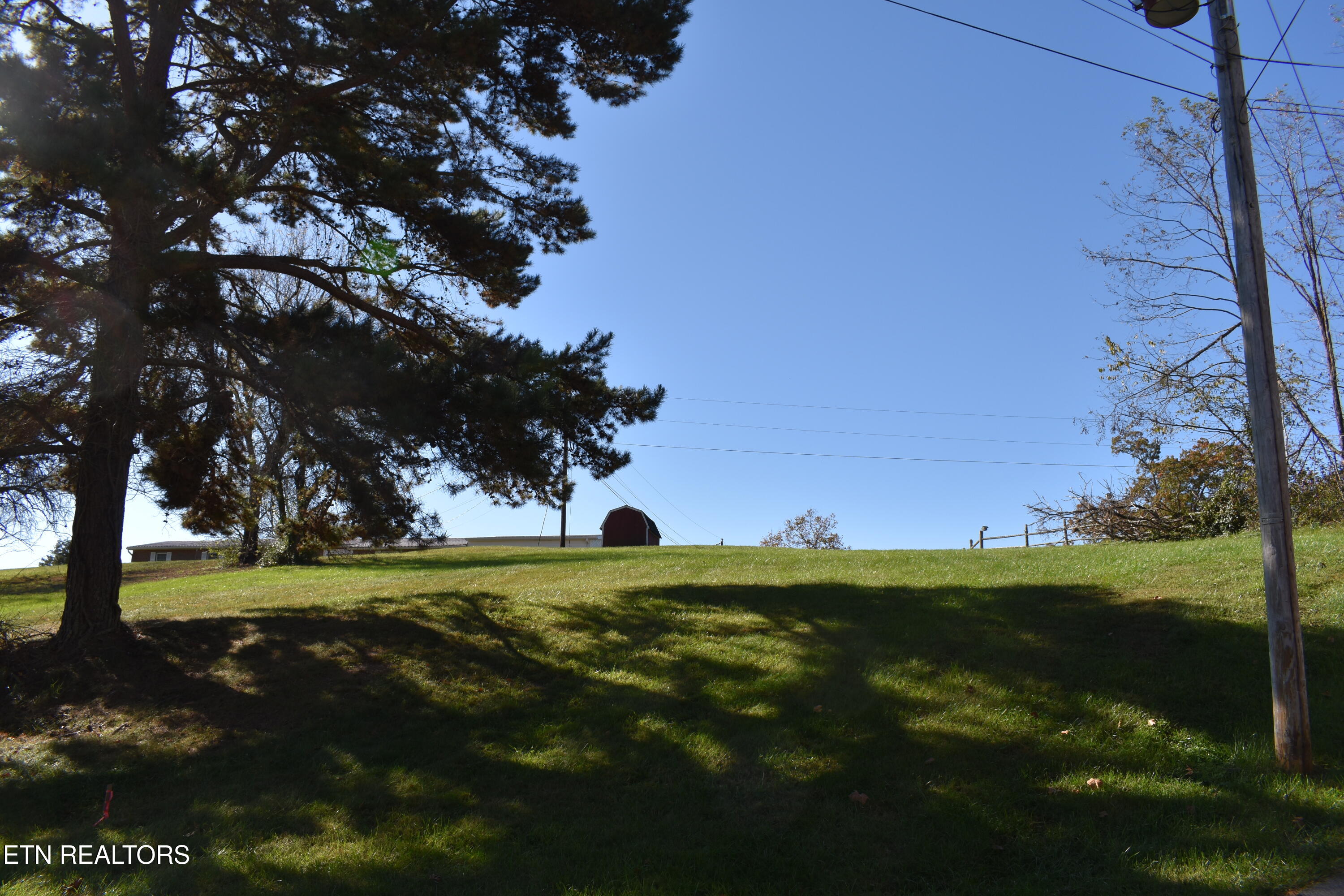 River Road Harrogate, TN 37752 - Photo 4 of 15 DSC_0003