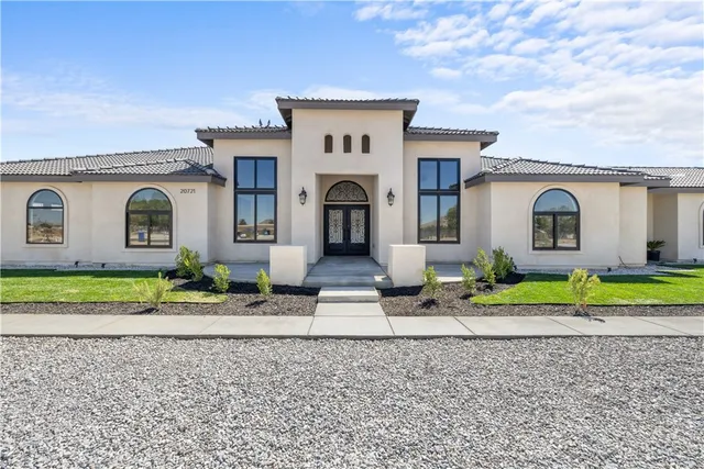 $1,100,000 | 20721 Standing Rock Avenue, Apple Valley, CA 92307