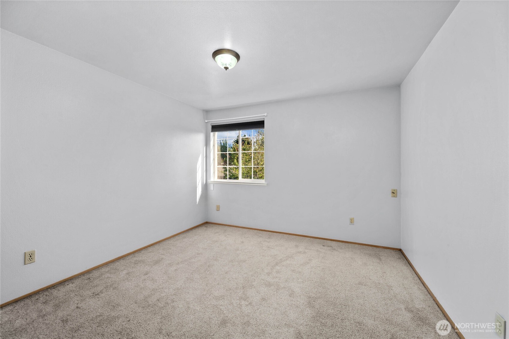 803 South Laventure Road, Unit B Mount Vernon, WA 98274 - Photo 31 of 32 Gallery Image 31