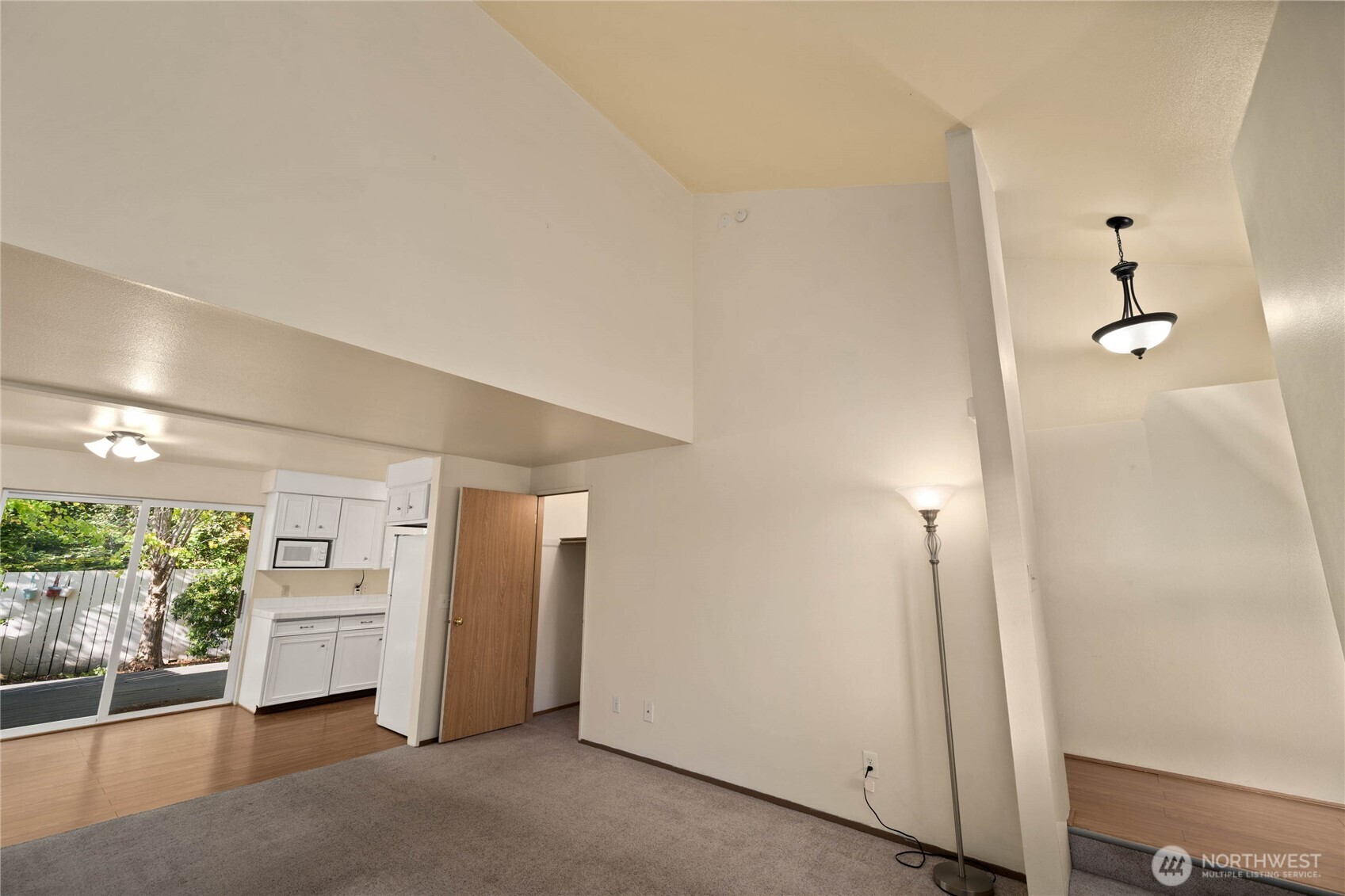 803 South Laventure Road, Unit B Mount Vernon, WA 98274 - Photo 7 of 32 Gallery Image 7