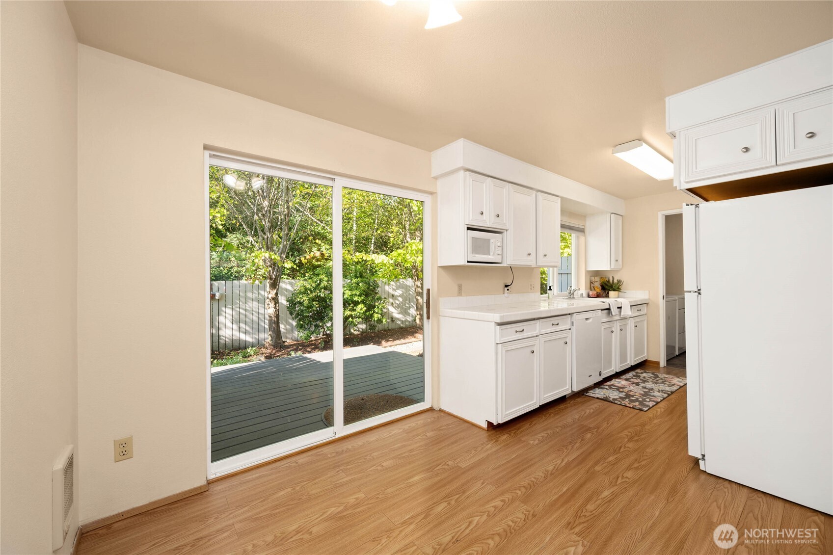 803 South Laventure Road, Unit B Mount Vernon, WA 98274 - Photo 10 of 32 Gallery Image 10