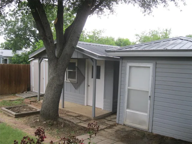 $289,500 | 1302 West Wheeler Street, Breckenridge, TX 76424