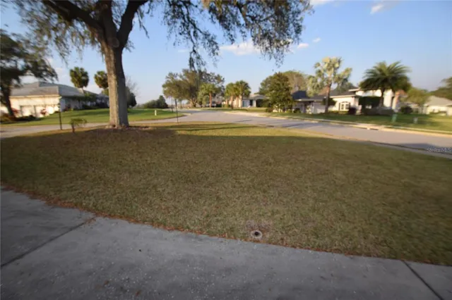 $2,700 | 39125 Tacoma Drive, Lady Lake, FL 32159
