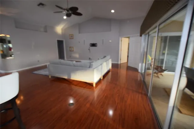 $2,700 | 39125 Tacoma Drive, Lady Lake, FL 32159