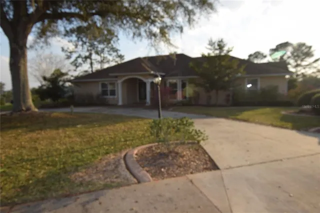 $2,700 | 39125 Tacoma Drive, Lady Lake, FL 32159