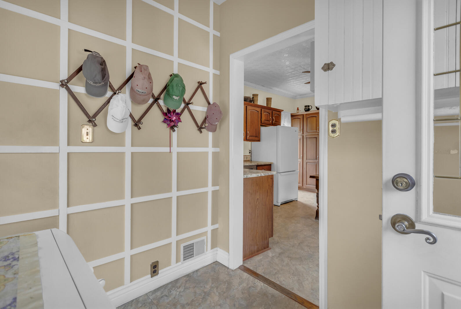 6750 County Farm Road Jackson, MI 49201 - Photo 5 of 59 0N0A7626