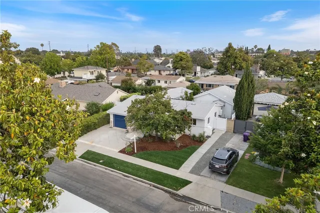 $4,950 | 6300 East Fairbrook Street, Long Beach, CA 90815