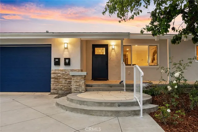 $4,950 | 6300 East Fairbrook Street, Long Beach, CA 90815