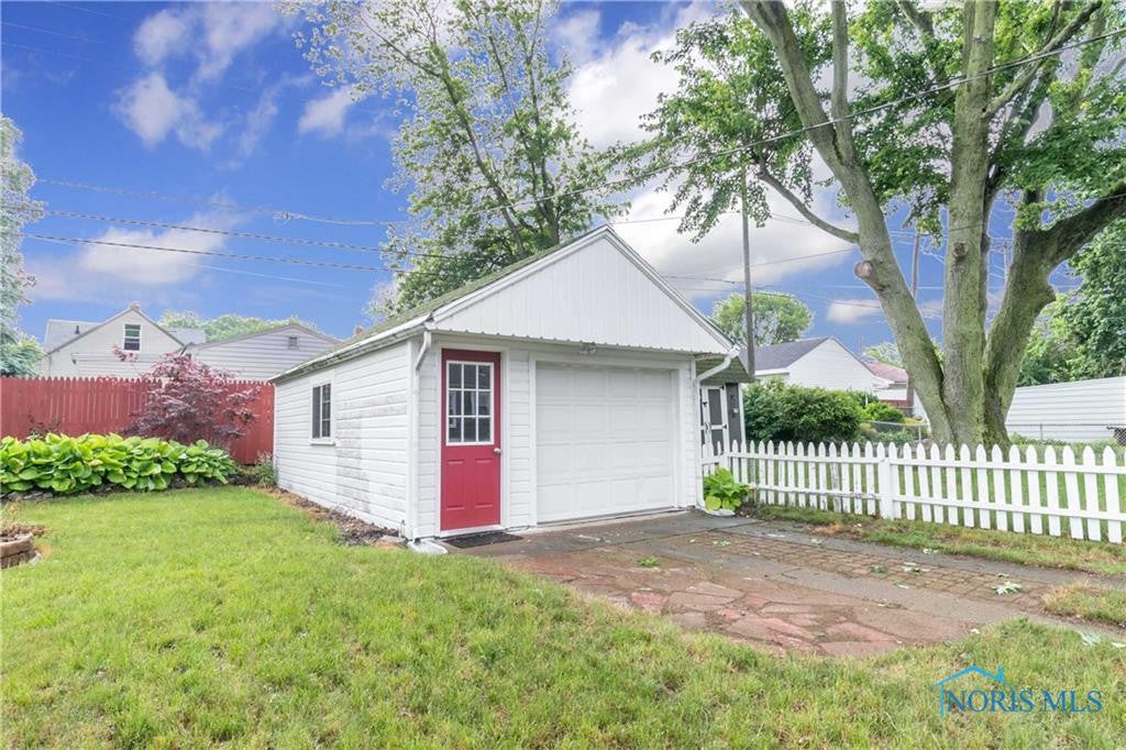 4028 Grantley Road Toledo, OH 43613 - Photo 33 of 36 Gallery Image 33