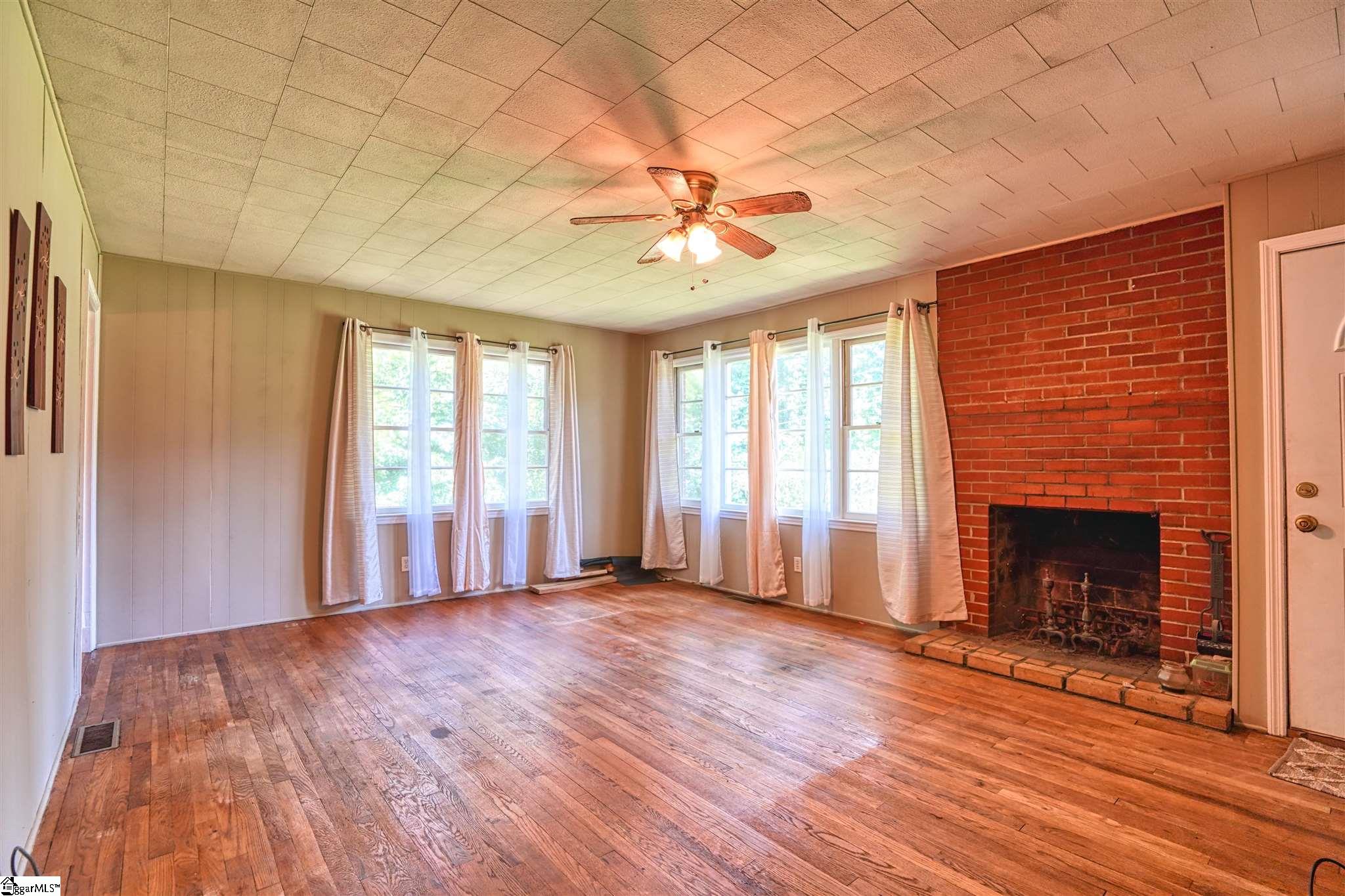 348 Jackson Street Tryon, NC 28782 - Photo 4 of 22
