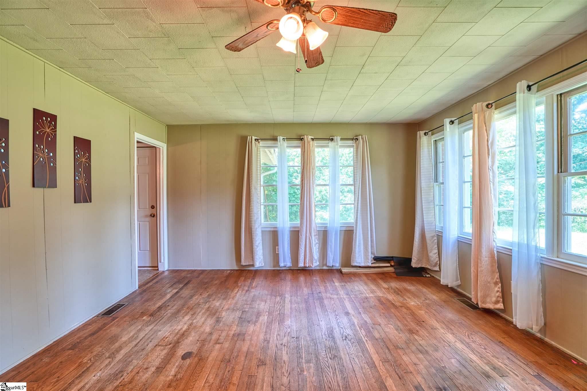 348 Jackson Street Tryon, NC 28782 - Photo 5 of 22