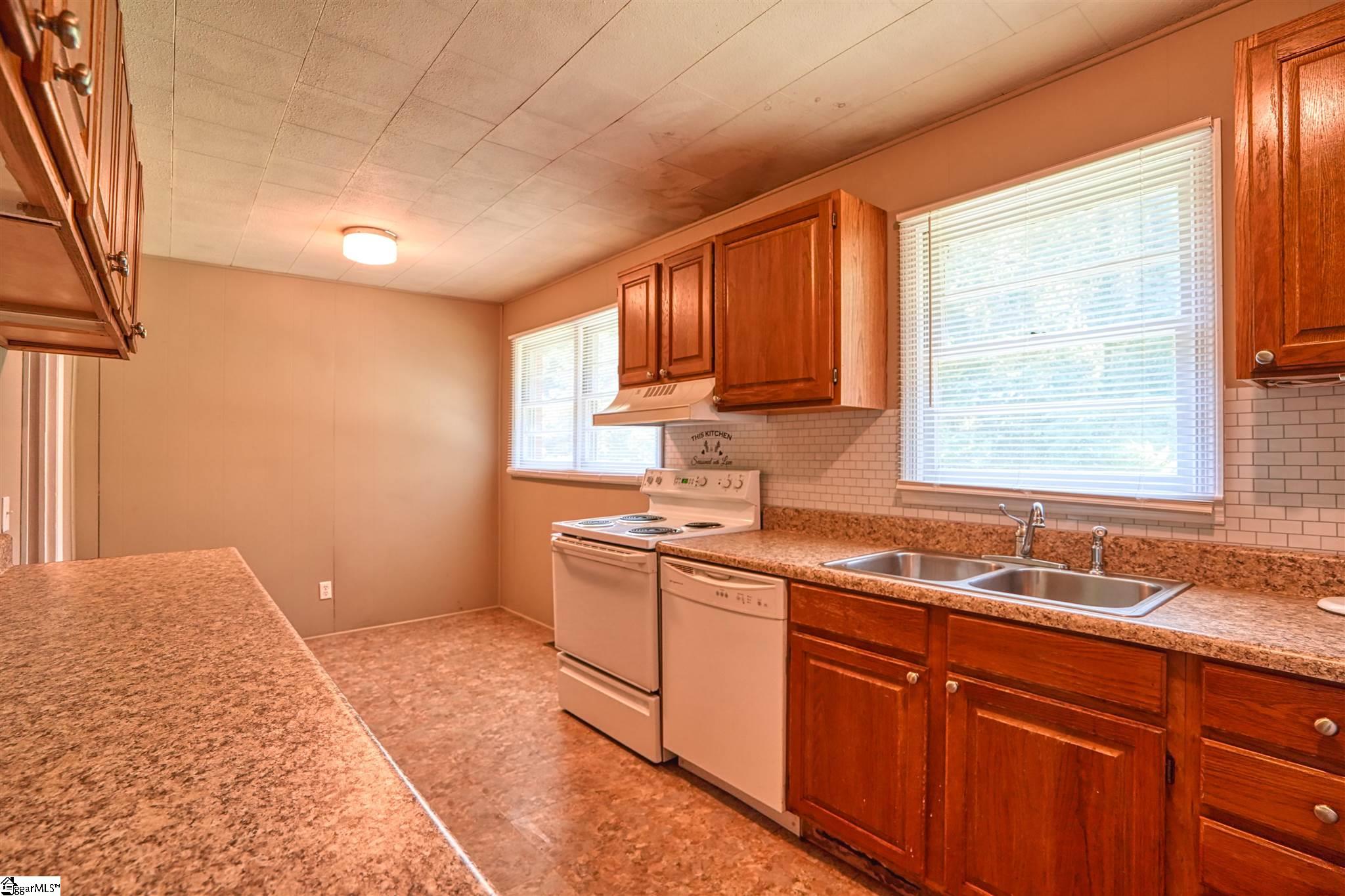 348 Jackson Street Tryon, NC 28782 - Photo 7 of 22