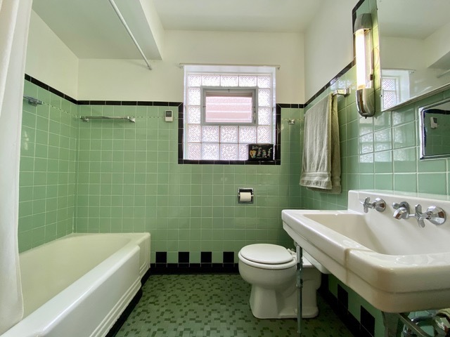 2335 12th Avenue North Riverside, IL 60546 - Photo 5 of 17