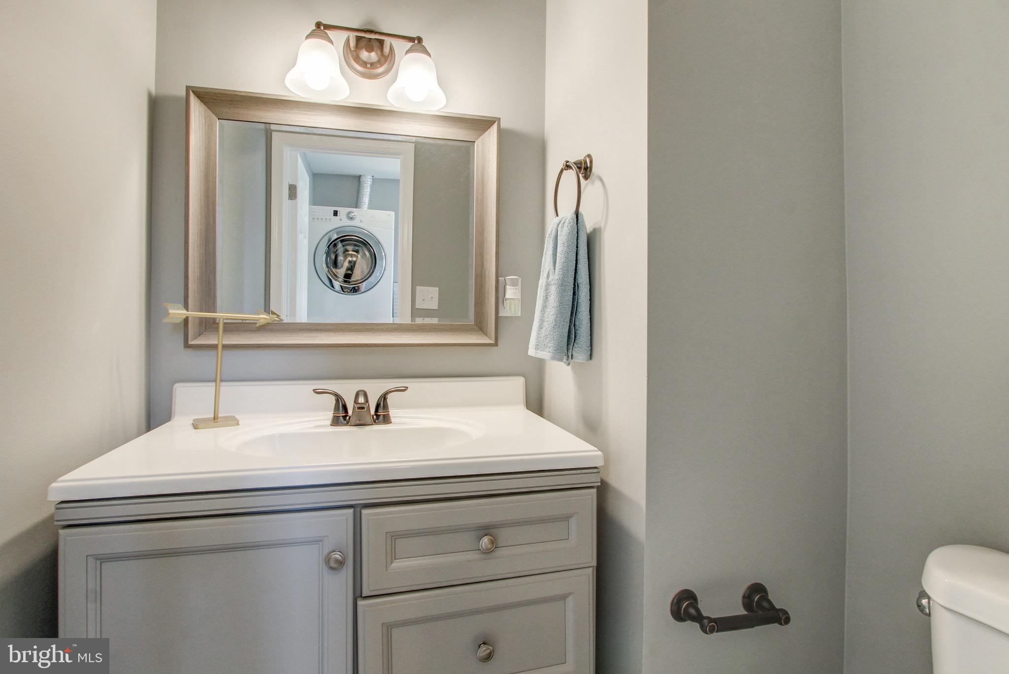 6 Village Road Baltimore, MD 21208 - Photo 11 of 22 Main Floor Half Bathroom