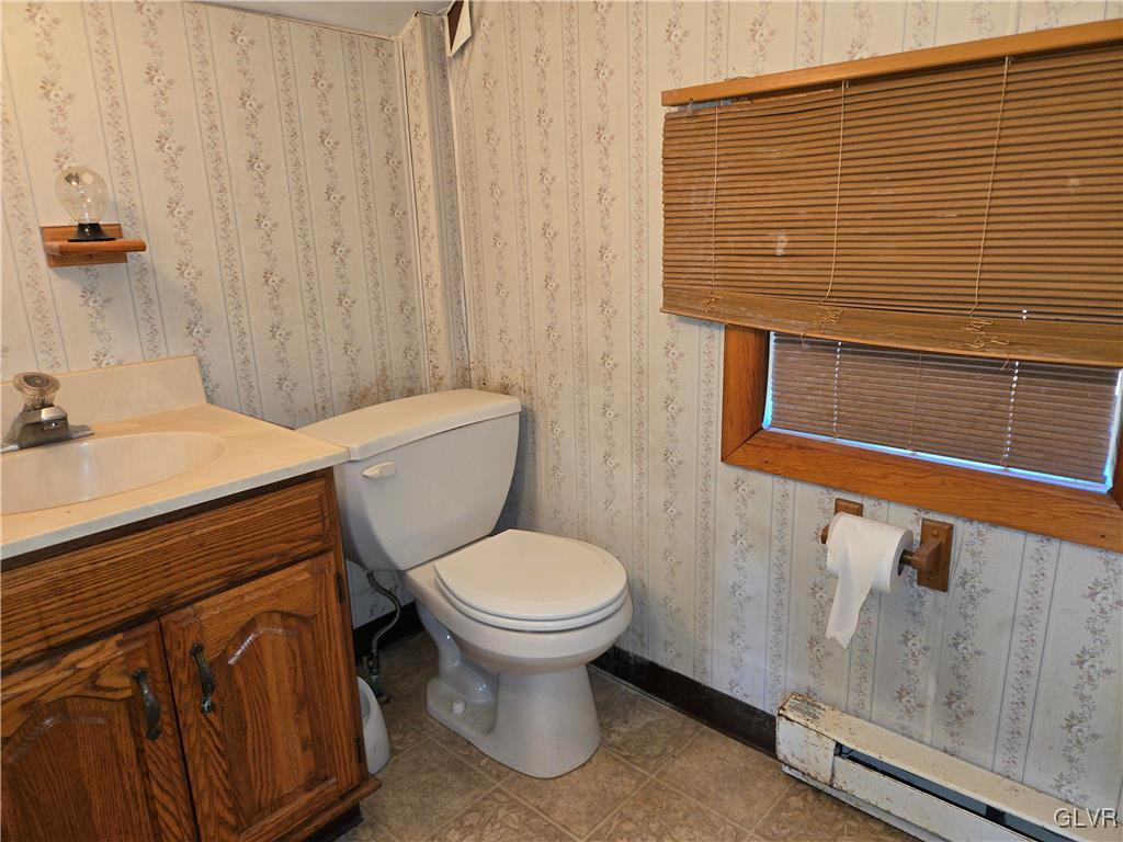 7399 Kernsville Road Orefield, PA 18069 - Photo 13 of 17 Powder Room
