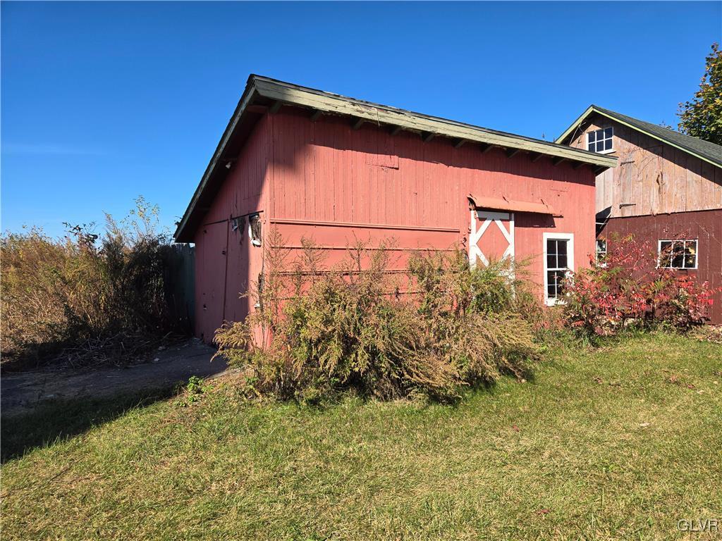 7399 Kernsville Road Orefield, PA 18069 - Photo 4 of 17 Shed