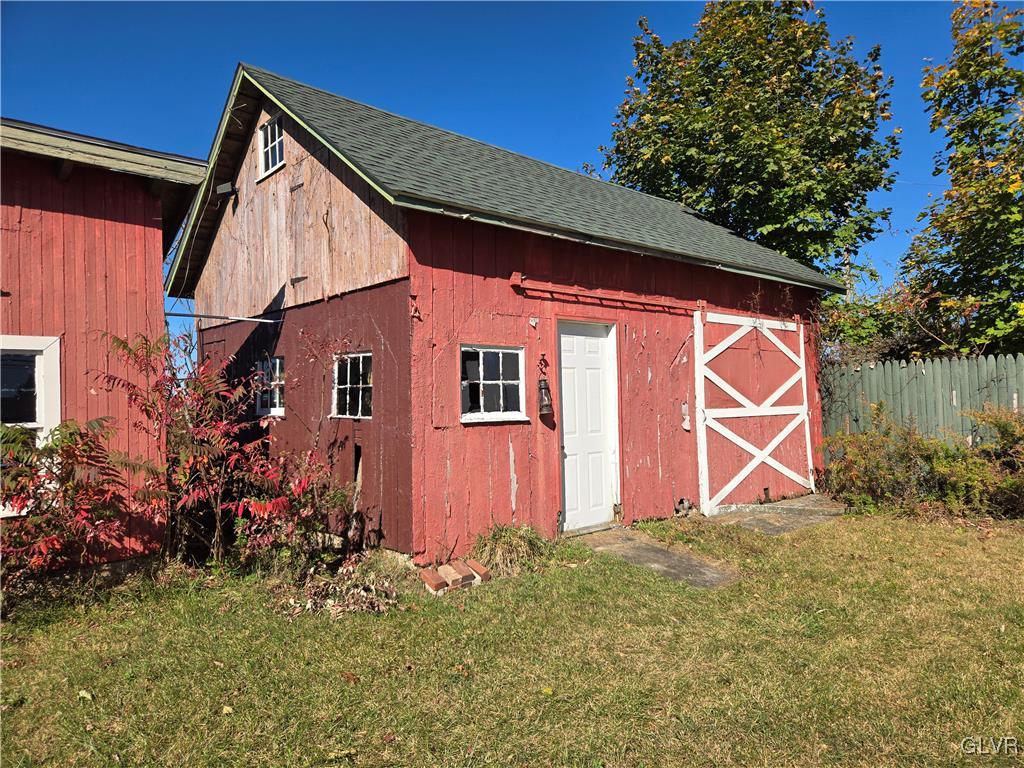 7399 Kernsville Road Orefield, PA 18069 - Photo 5 of 17 Shed
