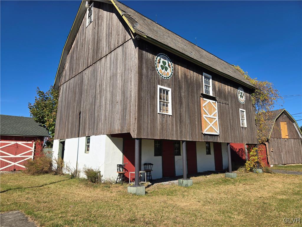 7399 Kernsville Road Orefield, PA 18069 - Photo 6 of 17 Bank Barn