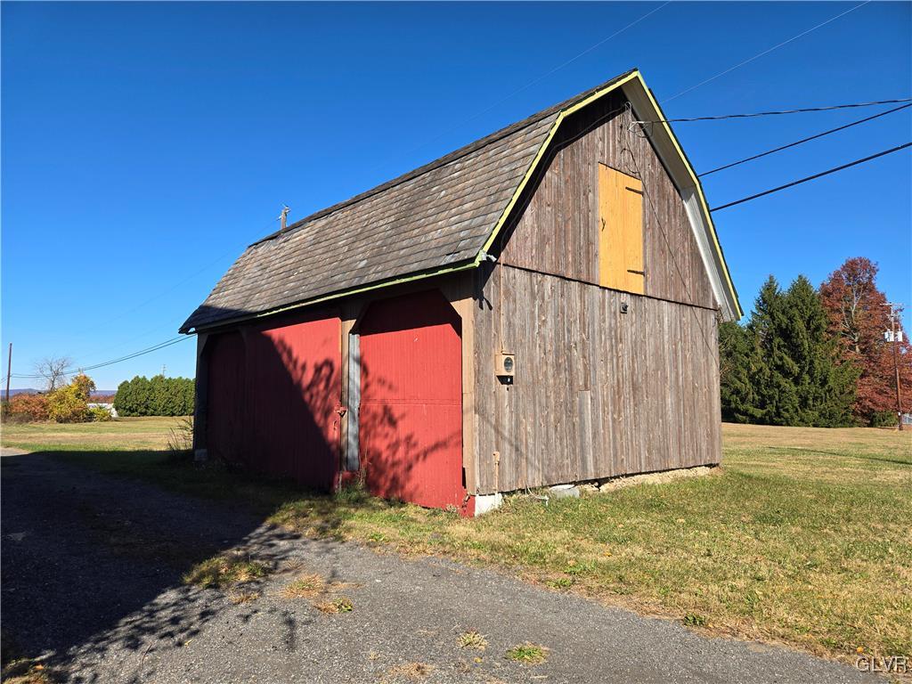 7399 Kernsville Road Orefield, PA 18069 - Photo 7 of 17 3 Bay Equipment Shed