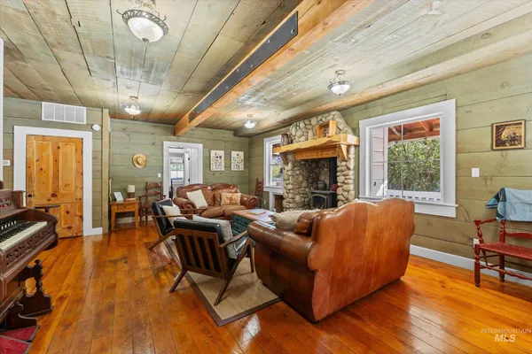 $1,589,000 | 315 South Middlefork Road, Garden Valley, ID 83622
