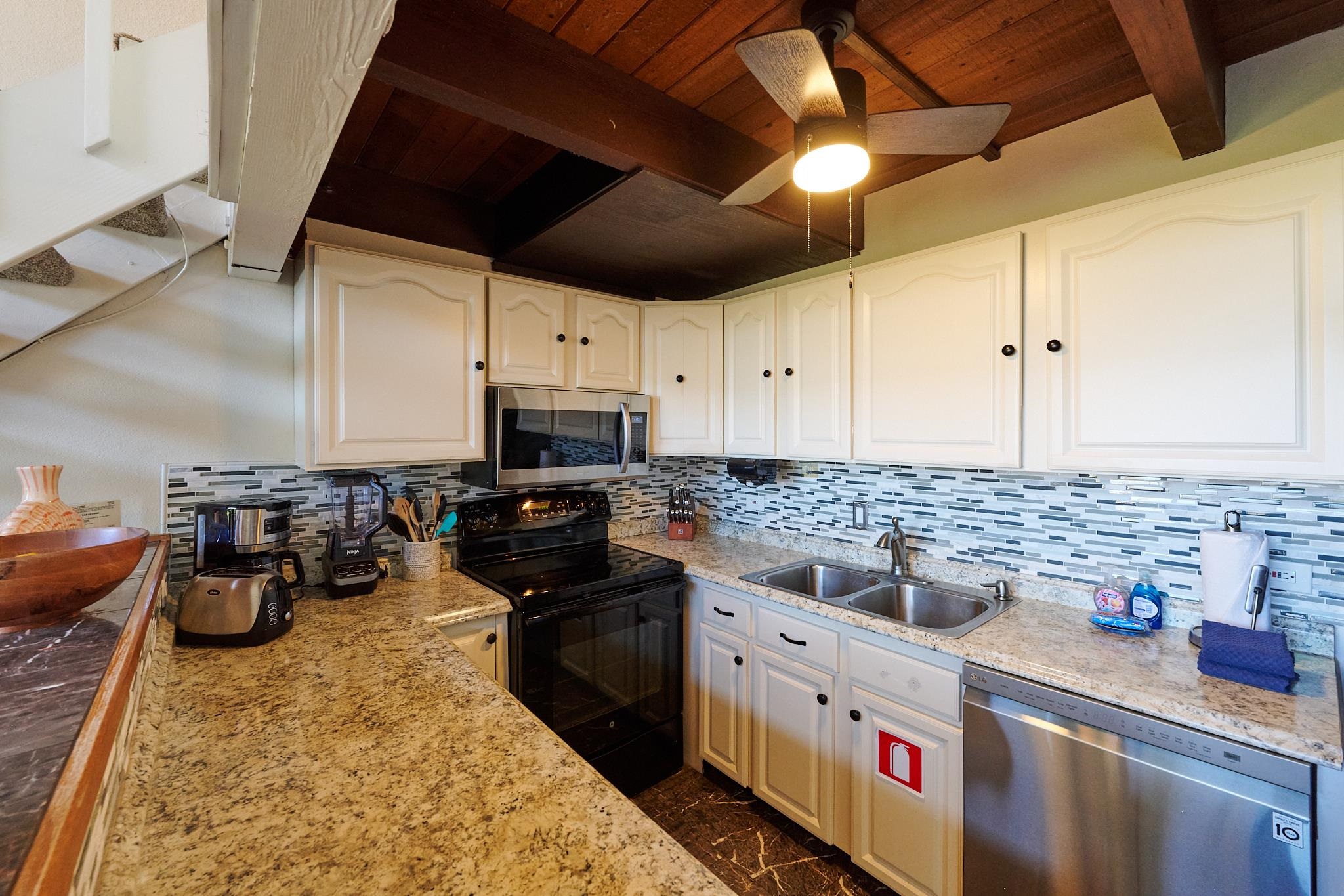 2387 South Kihei Road, Unit C405 Kihei, HI 96753 - Photo 11 of 46