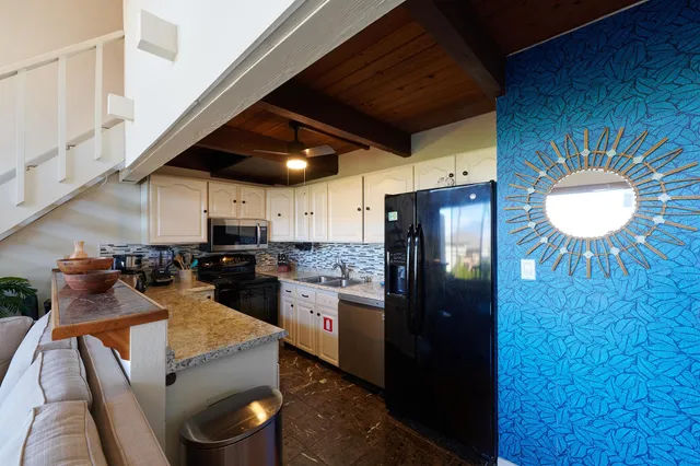 $950,000 | 2387 South Kihei Road, Unit C405, Kihei, HI 96753