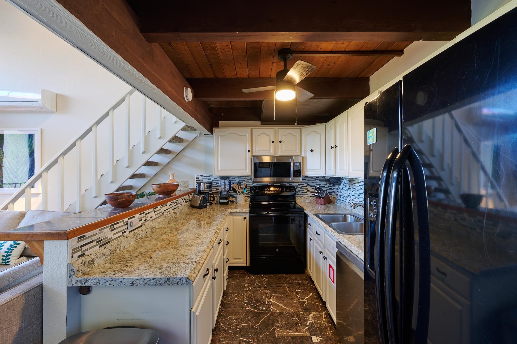 2387 South Kihei Road, Unit C405 Kihei, HI 96753 - Photo 8 of 46