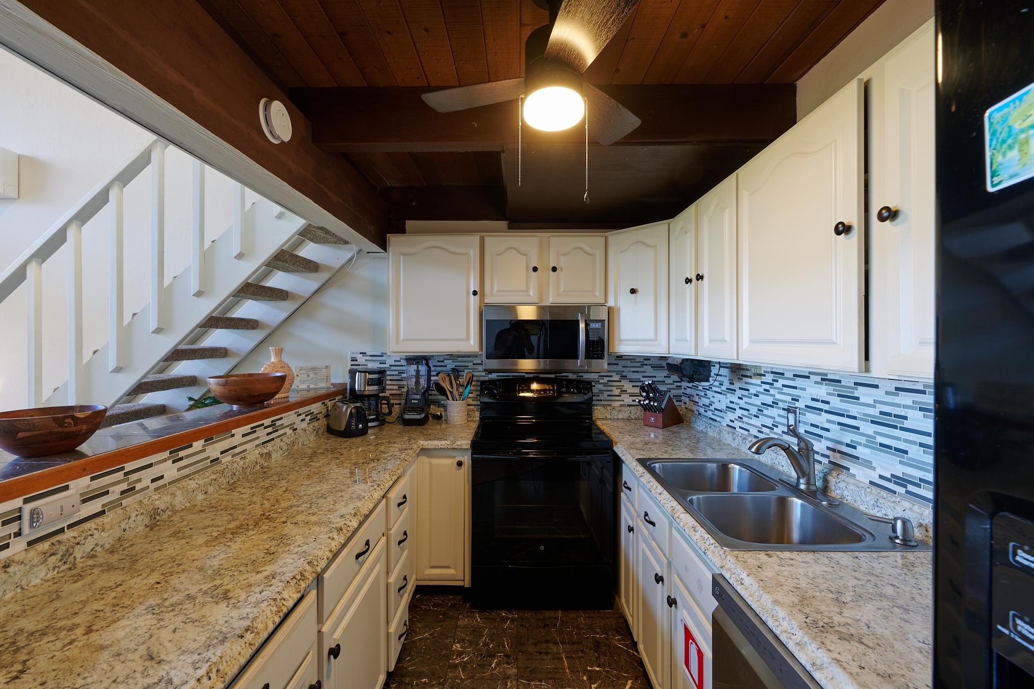 2387 South Kihei Road, Unit C405 Kihei, HI 96753 - Photo 9 of 46