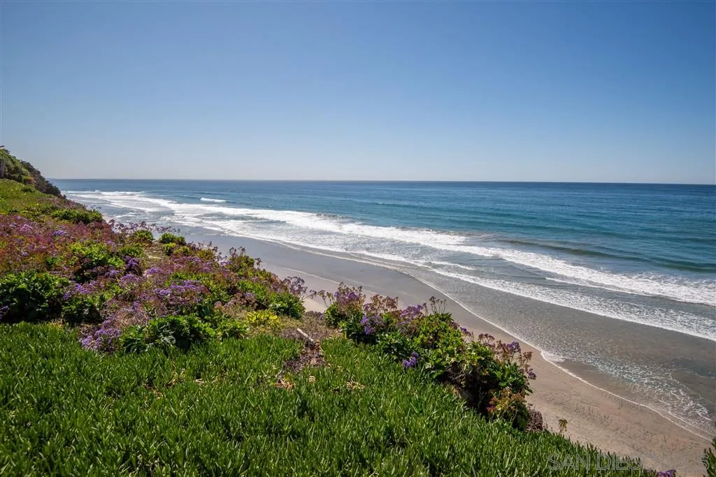 541 4th Street, Unit 11 Encinitas, CA 92024 - Photo 11 of 13 Gallery Image 11
