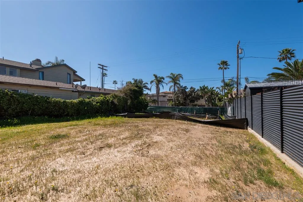 541 4th Street, Unit 11 Encinitas, CA 92024 - Photo 8 of 13 Gallery Image 8