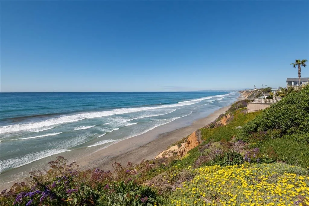 541 4th Street, Unit 11 Encinitas, CA 92024 - Photo 9 of 13 Gallery Image 9