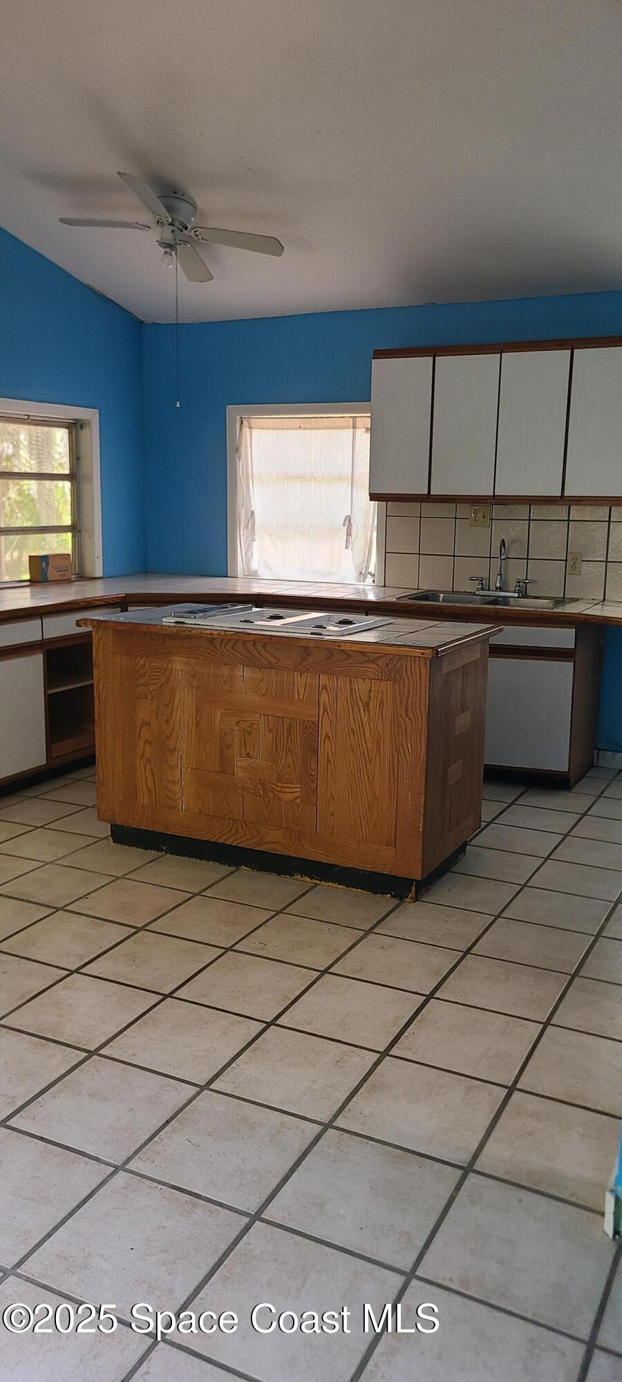 2920 Township Road Malabar, FL 32950 - Photo 11 of 28 20250422_143432