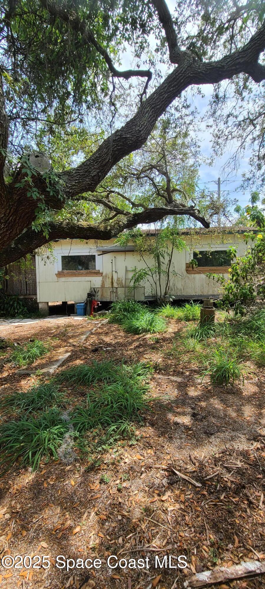 2920 Township Road Malabar, FL 32950 - Photo 6 of 28 20250422_142809