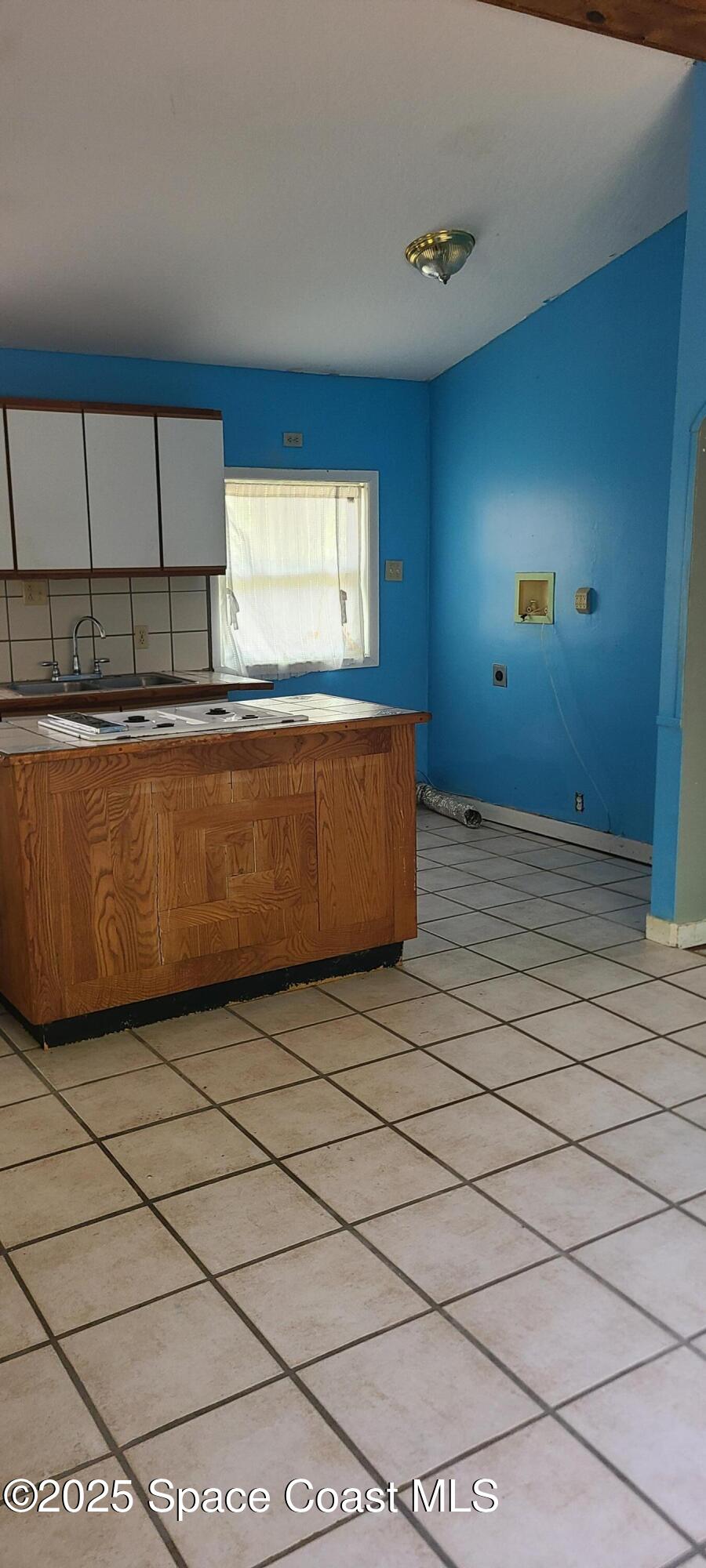 2920 Township Road Malabar, FL 32950 - Photo 10 of 28 20250422_143424